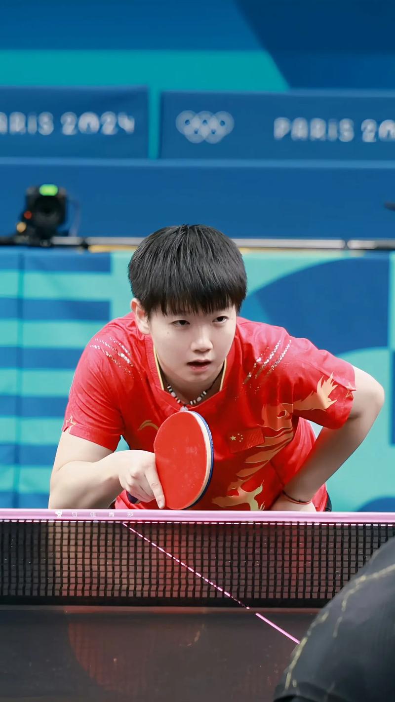 戈登vs利物浦数据：错失2次绝佳机会，半场结束前染红